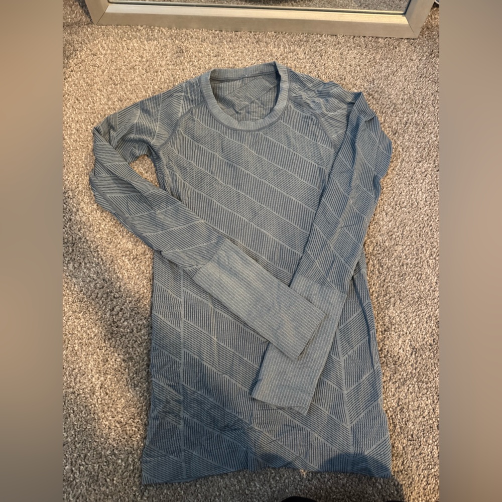 lululemon athletica Gray Long Sleeve Top